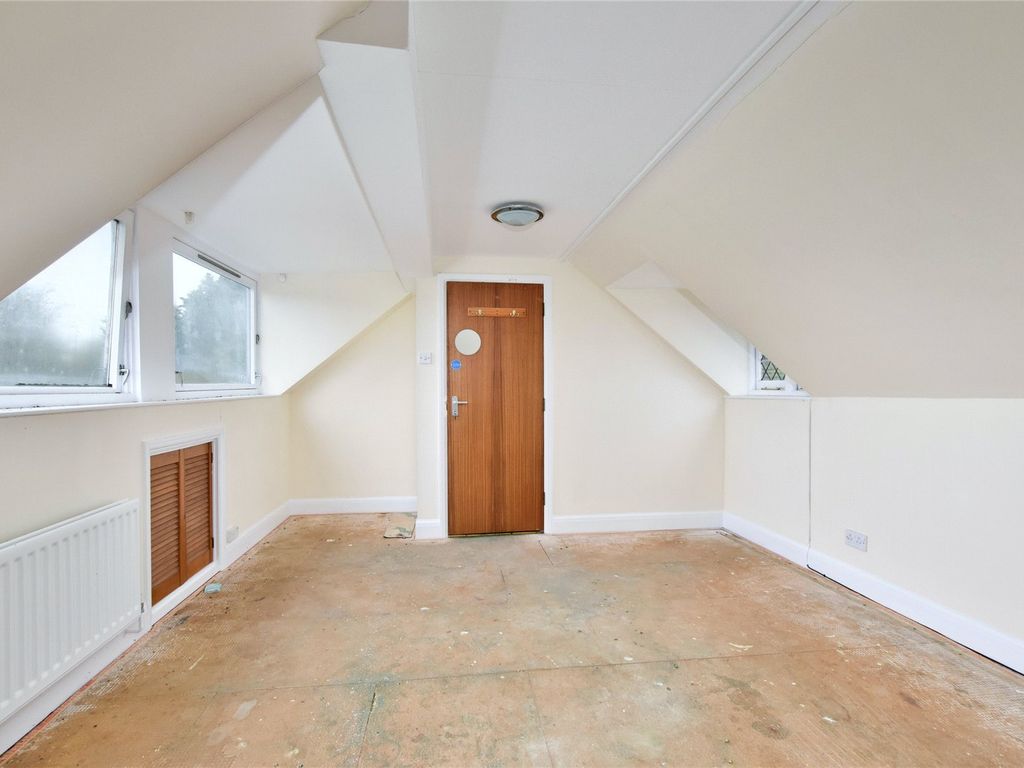 6 bed detached house for sale in Summerhouse Lane, Round Bush, Aldenham WD25, £1,300,000