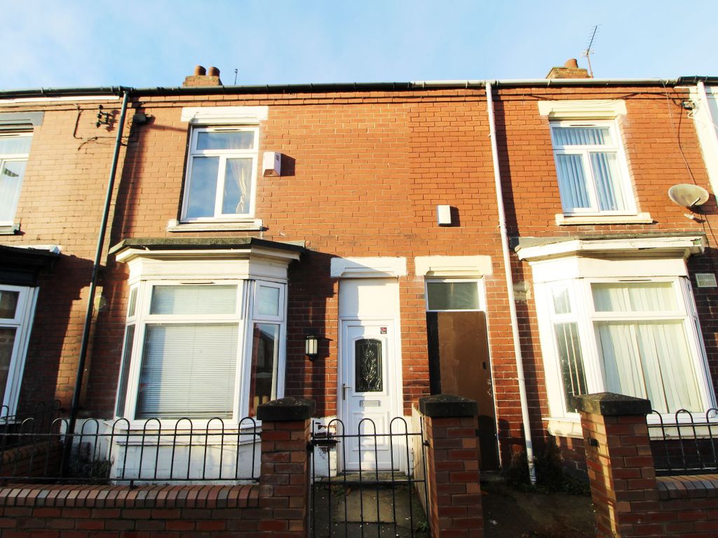 2 bed terraced house to rent in Hampden Street, South Bank, Middlesbrough TS6, £600 pcm