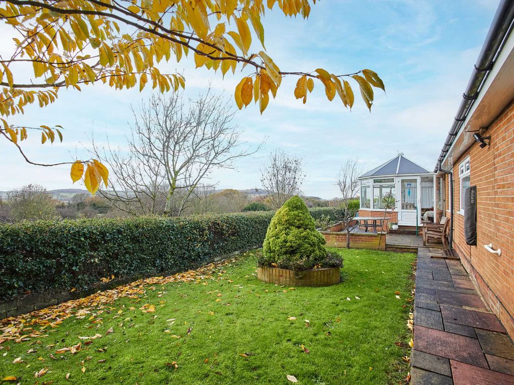 4 bed detached bungalow for sale in Somerset Crescent, Skelton TS12, £325,000