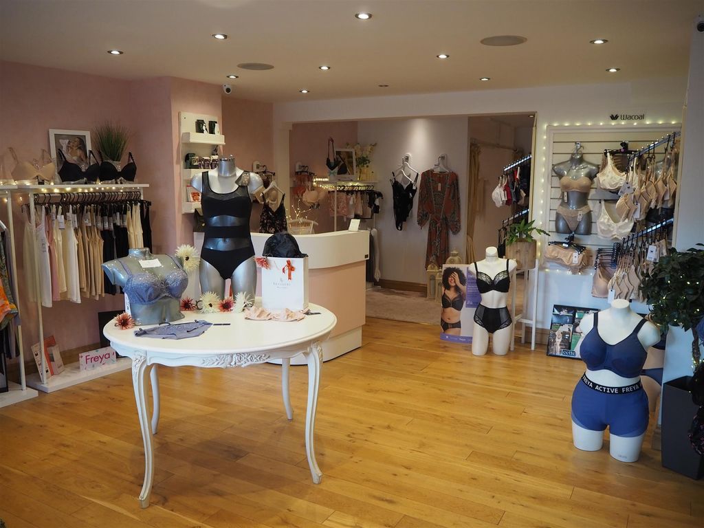 Commercial property for sale in Clothing & Accessories HX3, West Yorkshire, £9,950