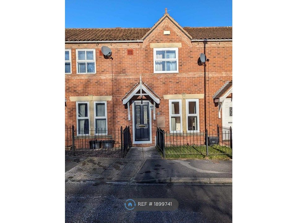 3 bed terraced house to rent in St. Pauls Mews, York YO24, £1,100 pcm