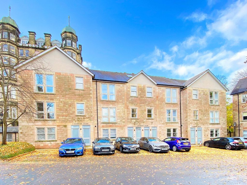 2 bed flat for sale in Windsor Court, Clarence Drive, Harrogate HG1, £270,000