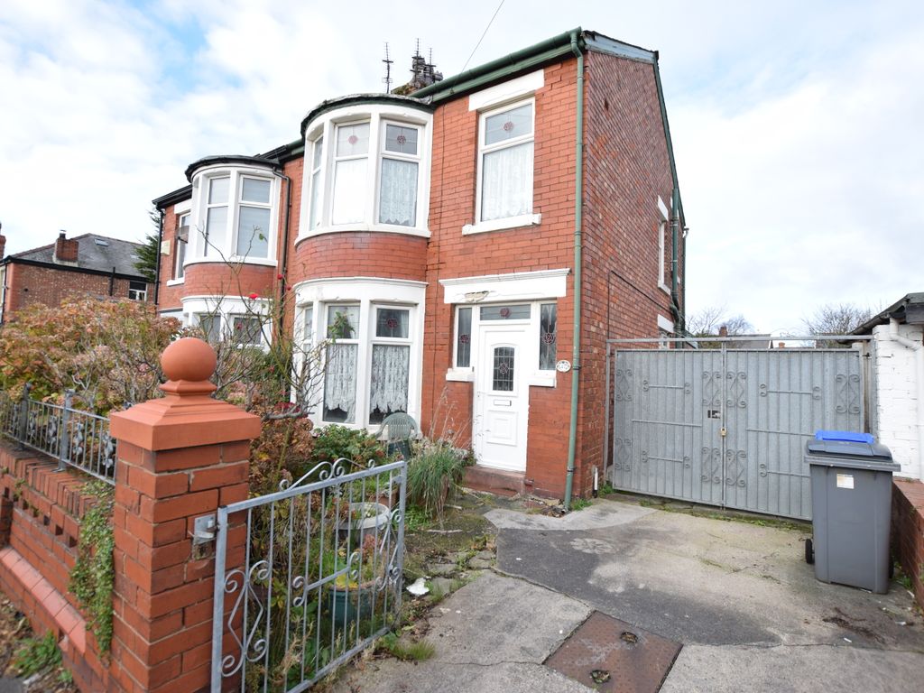 3 bed semi-detached house for sale in Chislehurst Avenue, Blackpool FY4, £100,000