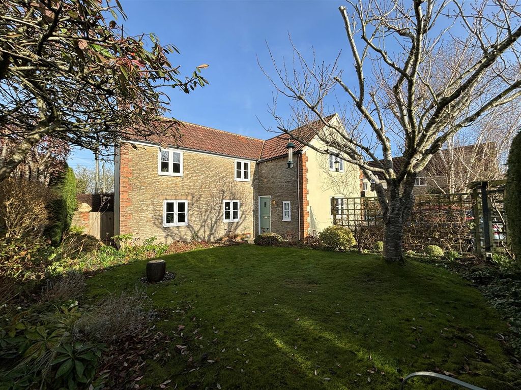 4 bed detached house for sale in Sutton Lane, Sutton Benger, Chippenham SN15, £510,000