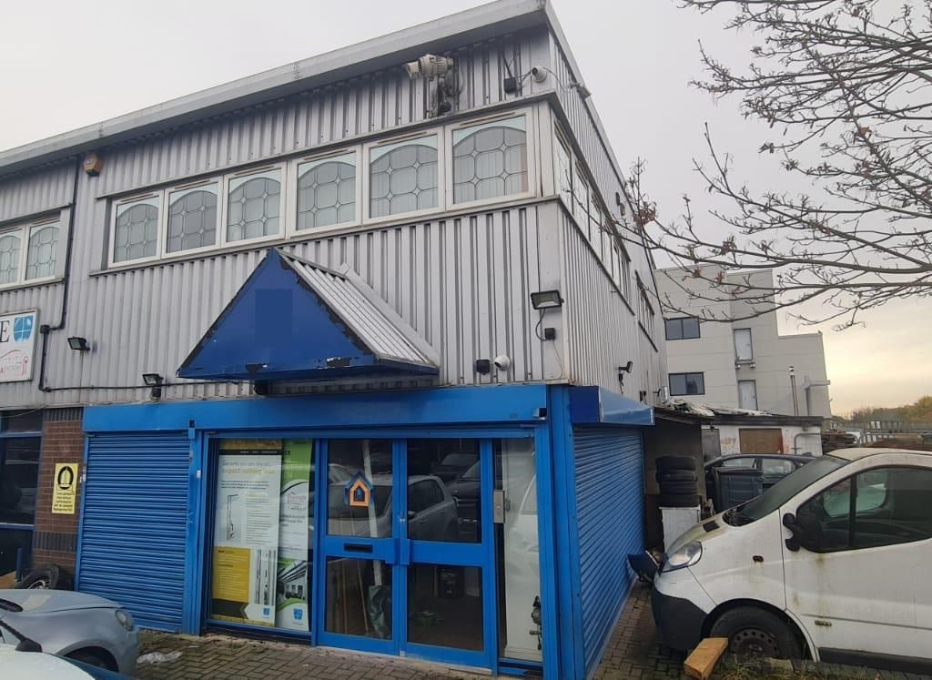 Commercial property to let in Hayes Metro Centre, Springfield Road, Hayes UB4, £24,000 pa