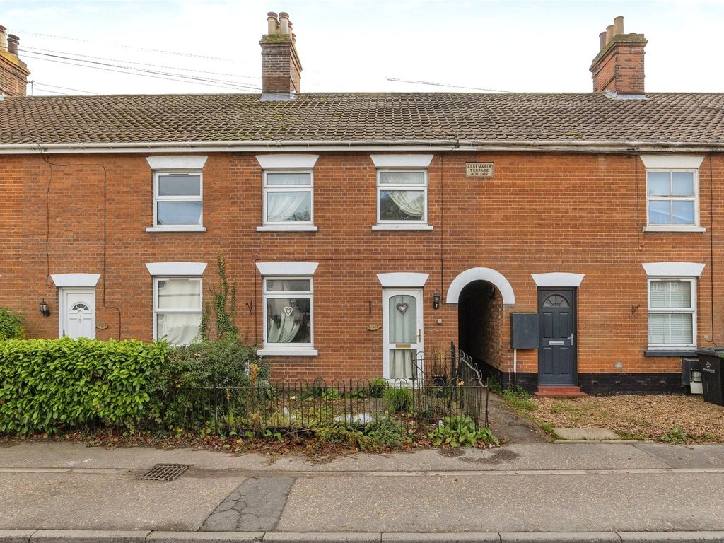 3 bed terraced house for sale in Albermarle Terrace, London Road, Attleborough NR17, £180,000