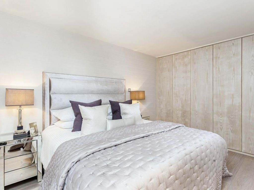 1 bed flat to rent in Devonport, Southwick Street, Hyde Park, London W2., £2,600 pcm