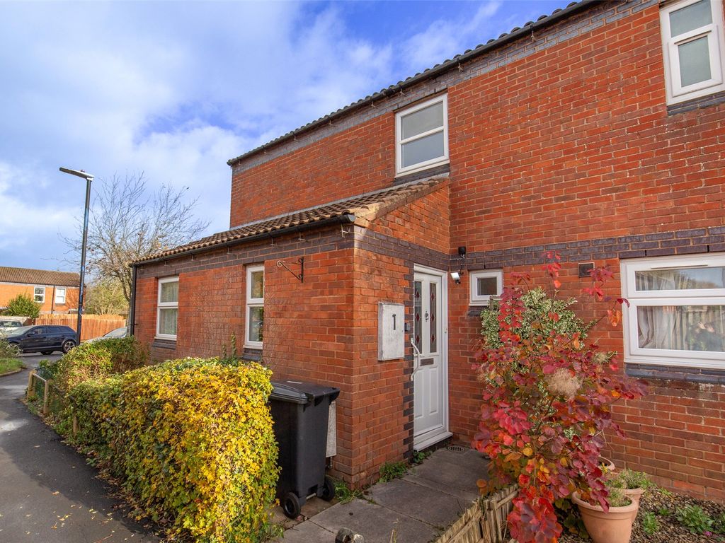 3 bed end terrace house for sale in Comb Paddock, Bristol BS9, £375,000