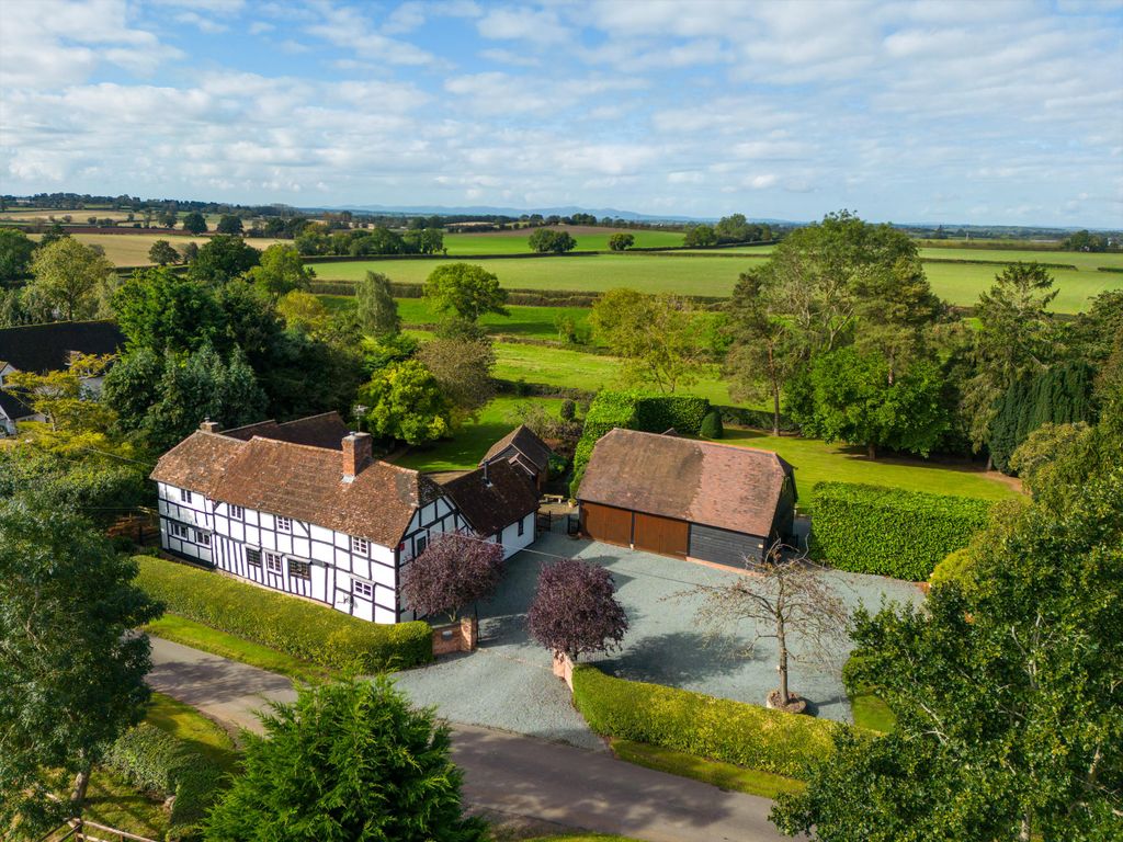 5 bed detached house for sale in Mill Lane, Radford, Worcester, Worcestershire WR7, £1,250,000