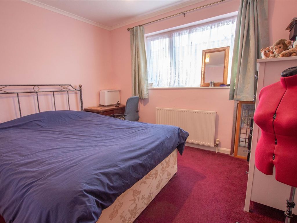 4 bed detached house for sale in Maypole Croft, West Wickham, Cambridge CB21, £500,000