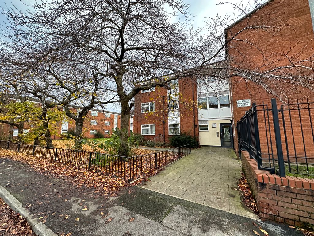 1 bed flat for sale in Insall Road, Old Swan, Liverpool L13, £85,000