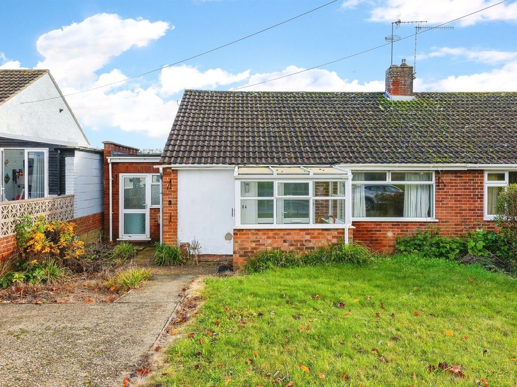 2 bed semi-detached bungalow for sale in Cheverell Avenue, Salisbury SP1, £260,000