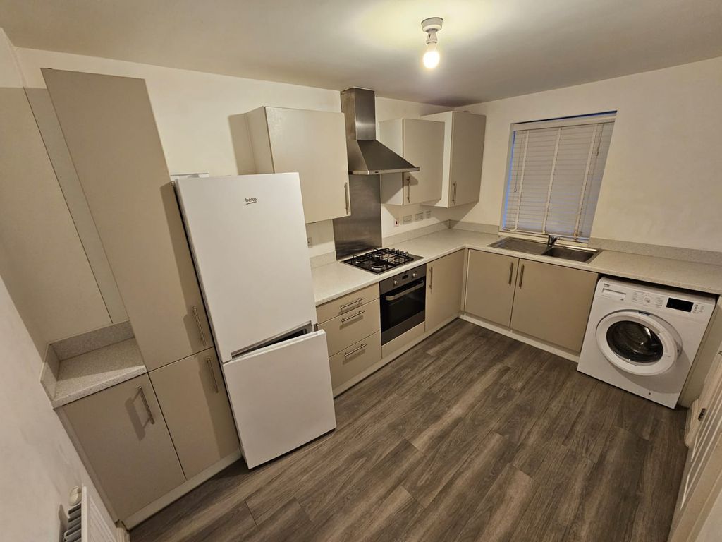 Room to rent in Spooner Croft, Birmingham B5, £750 pcm