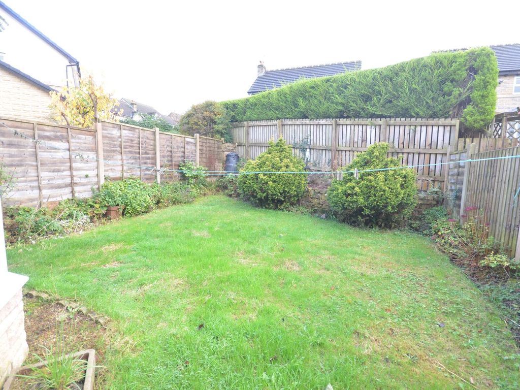 3 bed detached house to rent in Bracken Hey, Clitheroe, Lancashire BB7, £995 pcm