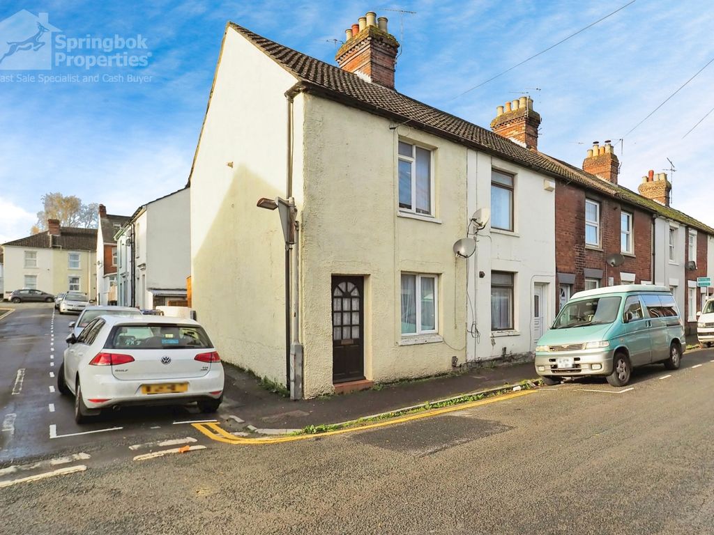 2 bed terraced house for sale in Meadow Road, Salisbury, Wiltshire SP2, £185,000