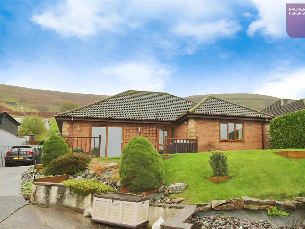 3 bed detached house for sale in Glyn Milwr, Blaina, Abertillery NP13, £279,995