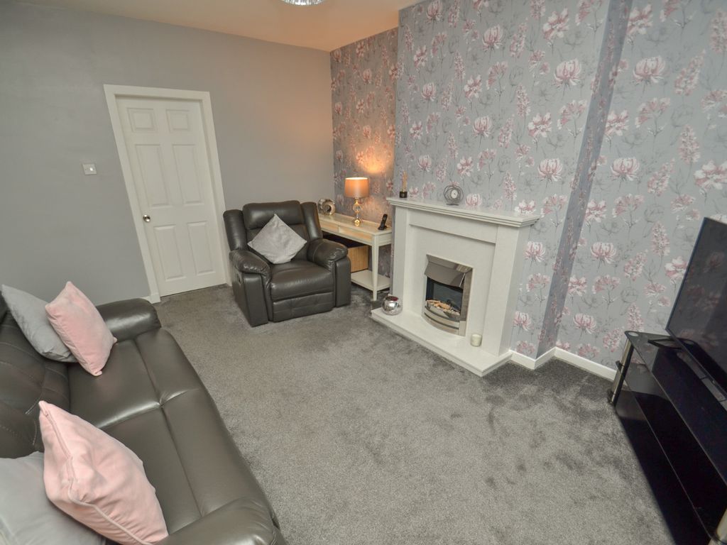 2 bed flat for sale in 70 Crosslee Street, Craigton, Glasgow G52, £99,000