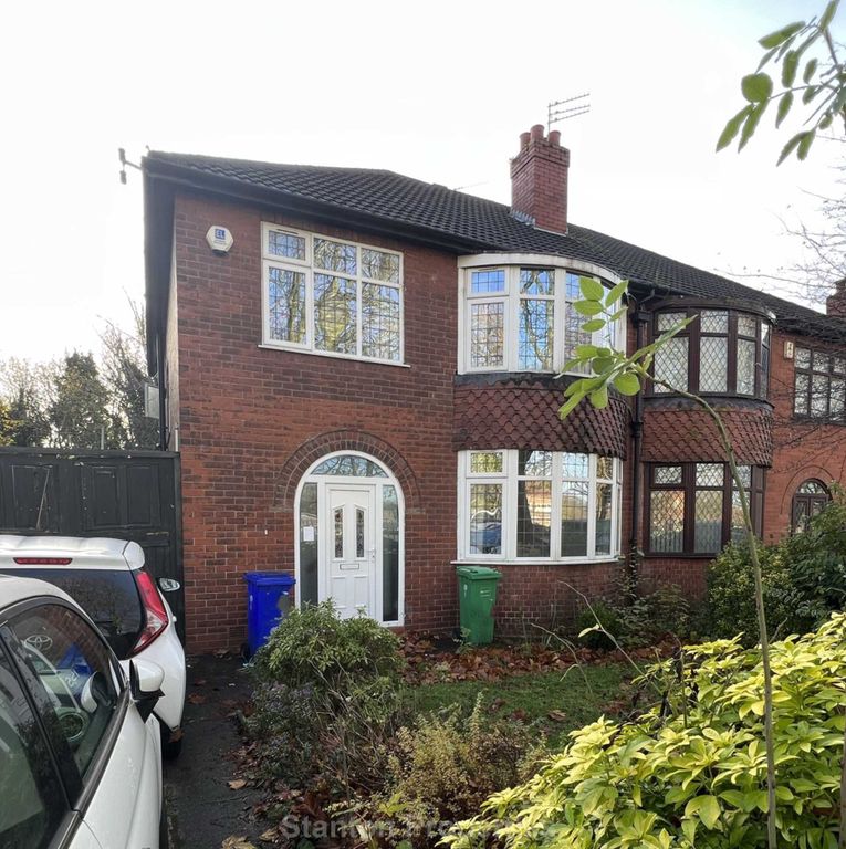 6 bed semi-detached house to rent in Old Hall Lane, Manchester M14, £4,030 pcm