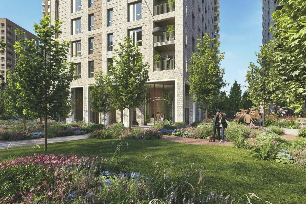 1 bed flat for sale in The Verdean, Acton, London W3, £429,500