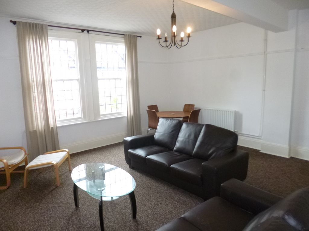 3 bed flat to rent in High Road, Beeston NG9, £1,495 pcm