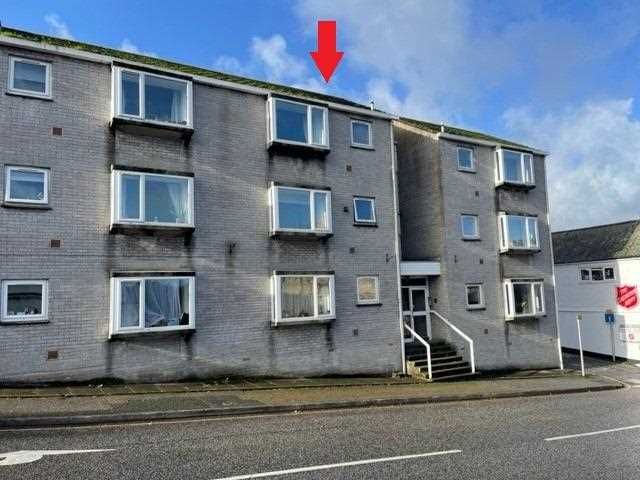 1 bed flat for sale in Brook Street, Falmouth TR11, £176,500