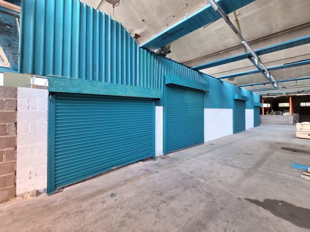 Industrial to let in Kingston Place, Darwen BB3, £3,600 pa
