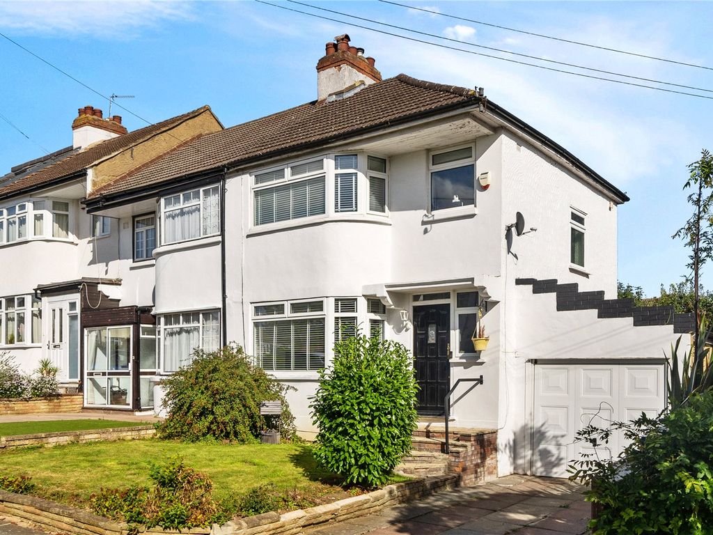 3 bed semi-detached house for sale in Mansfield Avenue, East Barnet EN4, £585,000