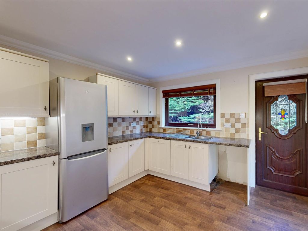 4 bed detached house for sale in Graham Court, Bankfoot, Perth PH1, £285,000