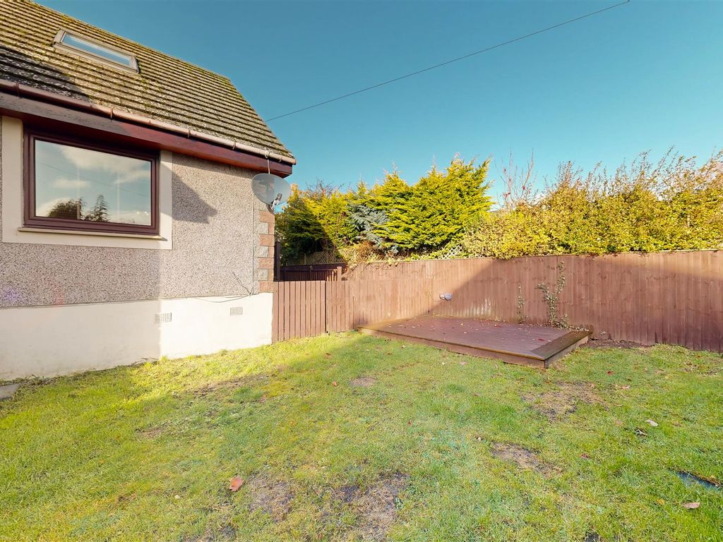 4 bed detached house for sale in Graham Court, Bankfoot, Perth PH1, £285,000