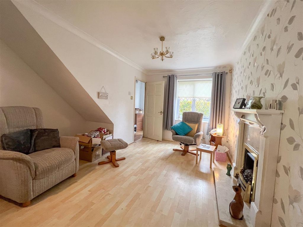 2 bed end terrace house for sale in Yardley Road, Yardley, Birmingham B25, £185,000