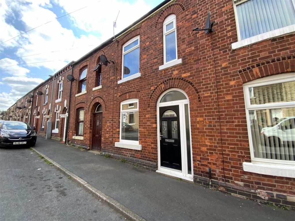 2 bed terraced house to rent in Denbigh Street, Mossley, Ashton-Under-Lyne OL5, £900 pcm