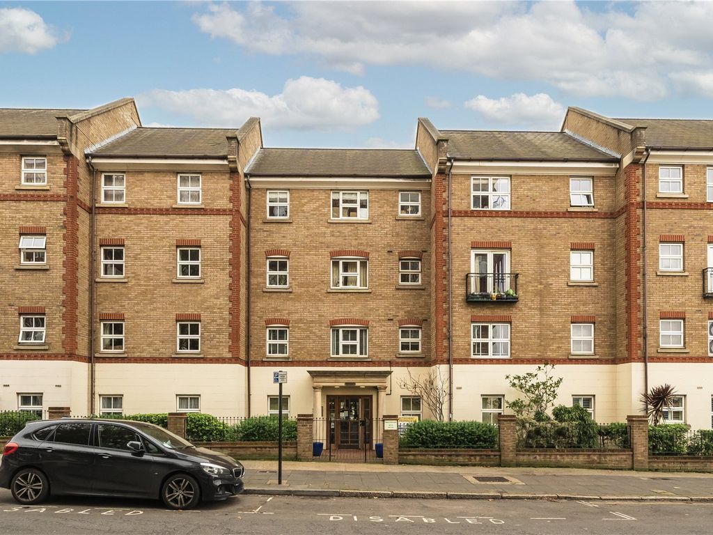 1 bed flat for sale in Horn Lane, London W3, £220,000