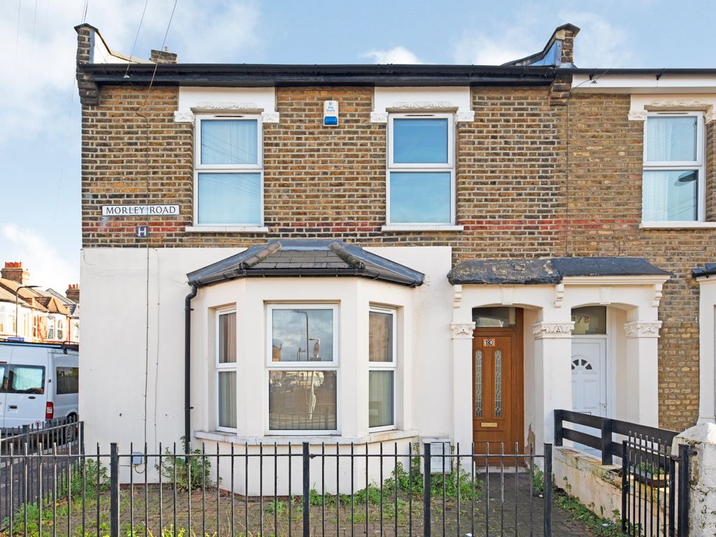 4 bed end terrace house for sale in Morley Road, London E10, £700,000