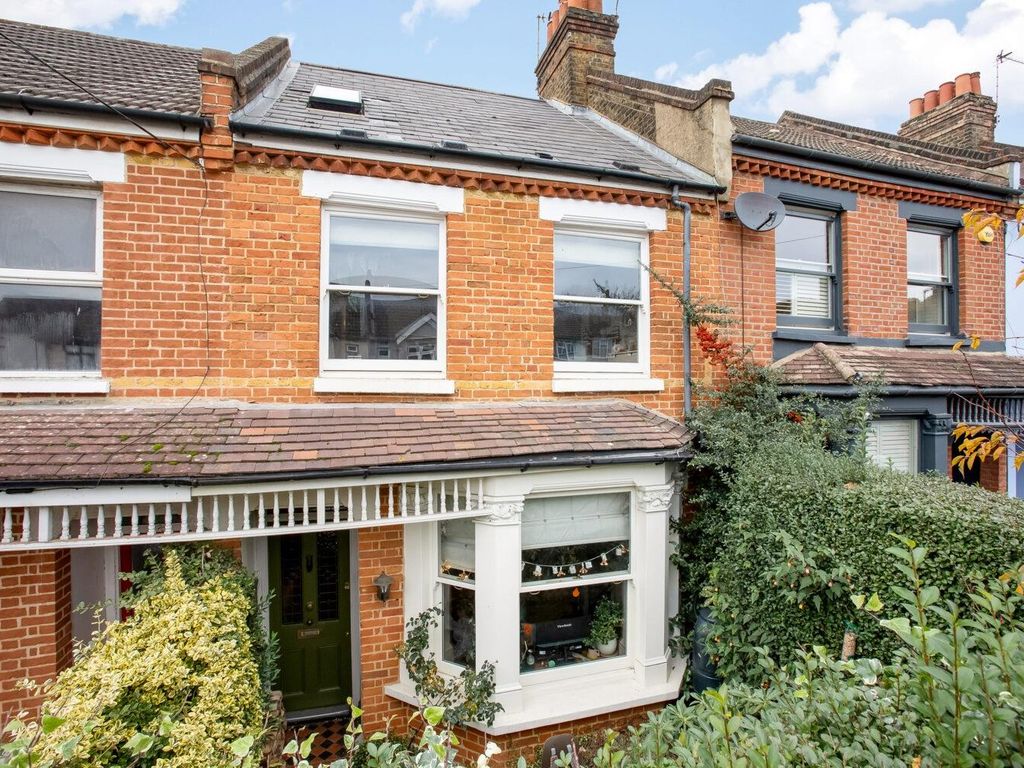3 bed terraced house for sale in Spa Hill, Crystal Palace, London SE19, £625,000