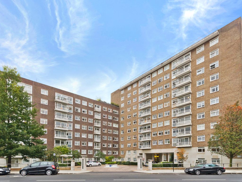 3 bed flat for sale in Sheringham, St. John's Wood Park NW8, £1,295,000
