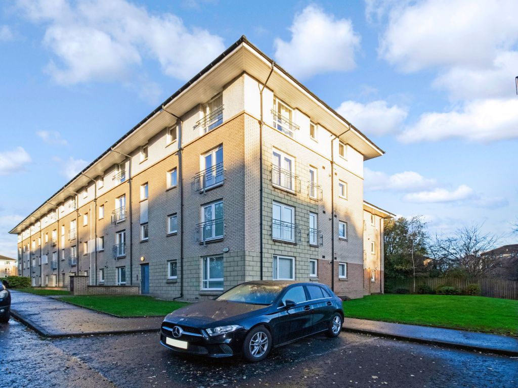 2 bed flat for sale in Greenlaw Court, Yoker, Glasgow G14, £134,995