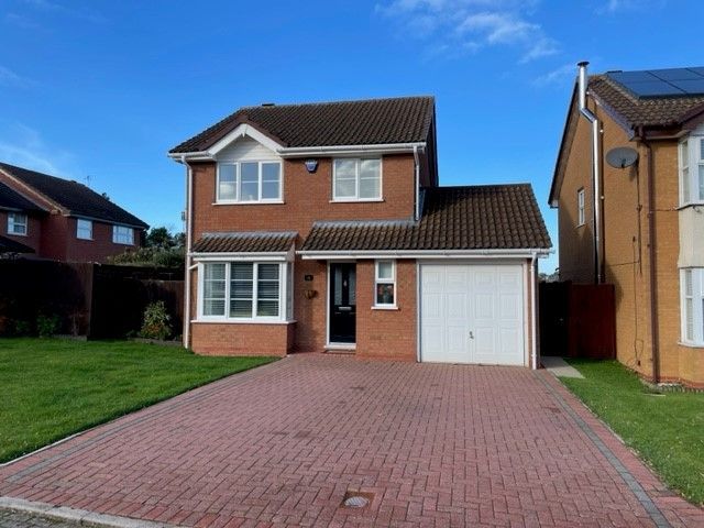 3 bed detached house for sale in Stanmore Gardens, Newport Pagnell MK16, £475,000