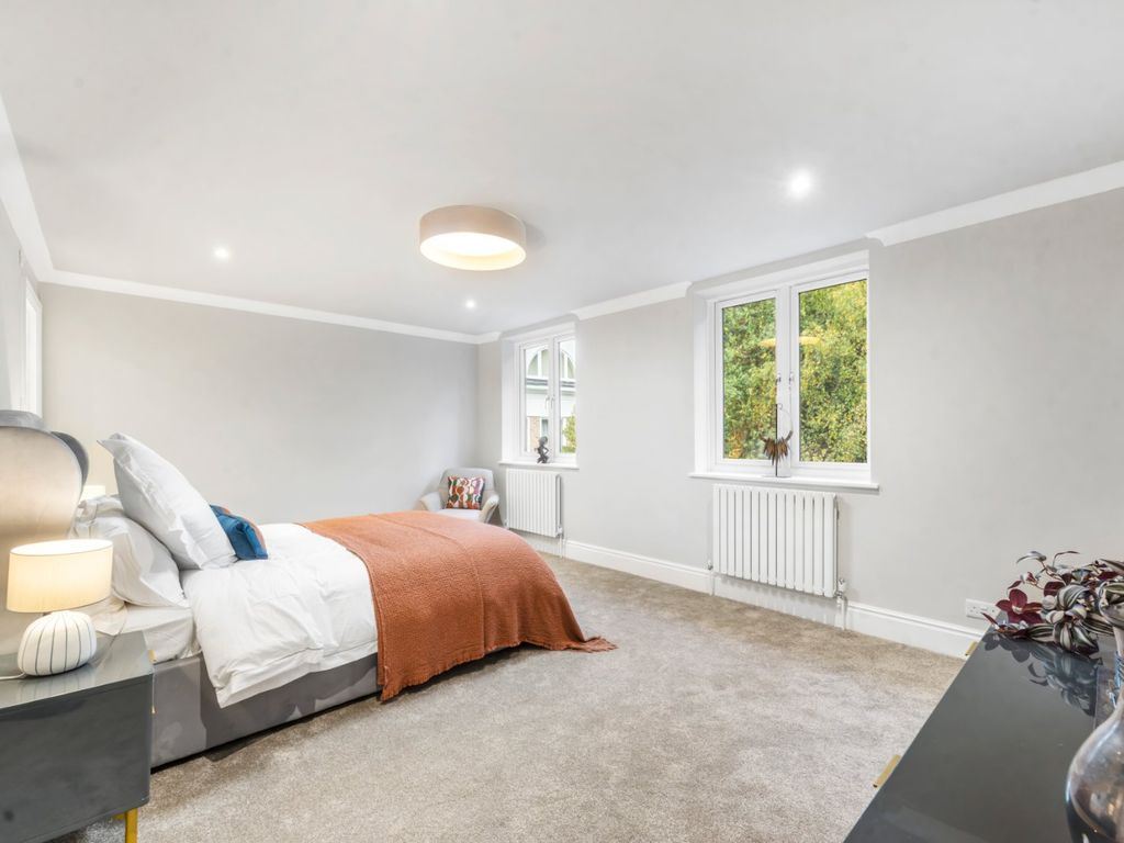 4 bed terraced house for sale in Kingston Hill Place, Kingston Upon Thames, Surrey KT2, £1,065,000