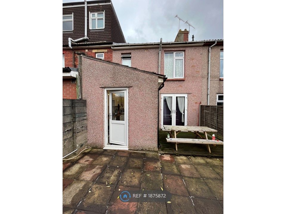 5 bed terraced house to rent in Filton Avenue, Horfield, Bristol BS7, £3,250 pcm