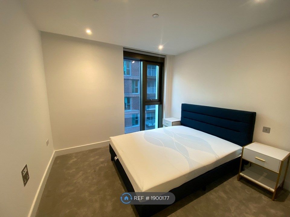 1 bed flat to rent in Palmer Road, London SW11, £3,050 pcm