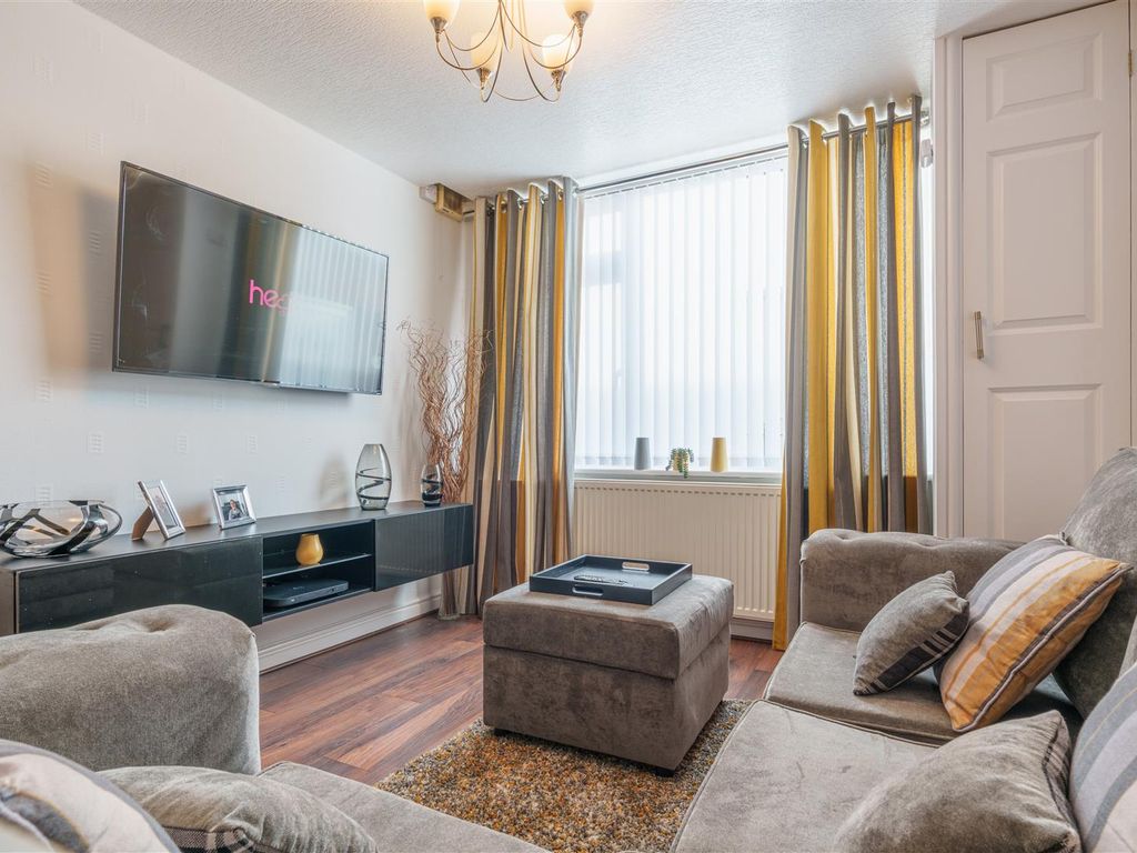 1 bed flat for sale in Foryd Road, Kinmel Bay LL18, £85,000