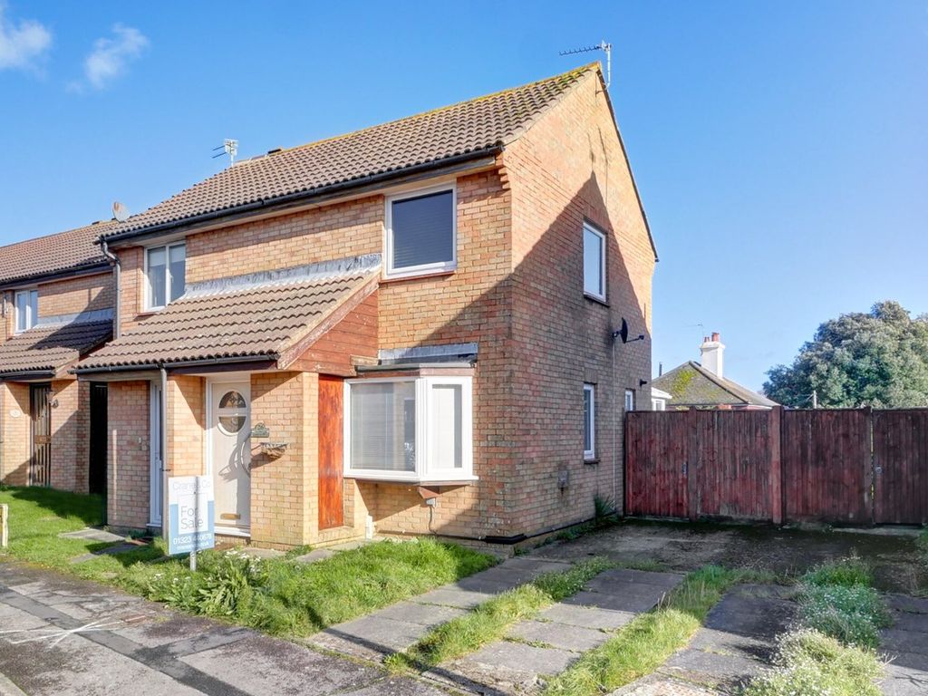 1 bed end terrace house for sale in Lindfield Drive, Hailsham BN27, £210,000