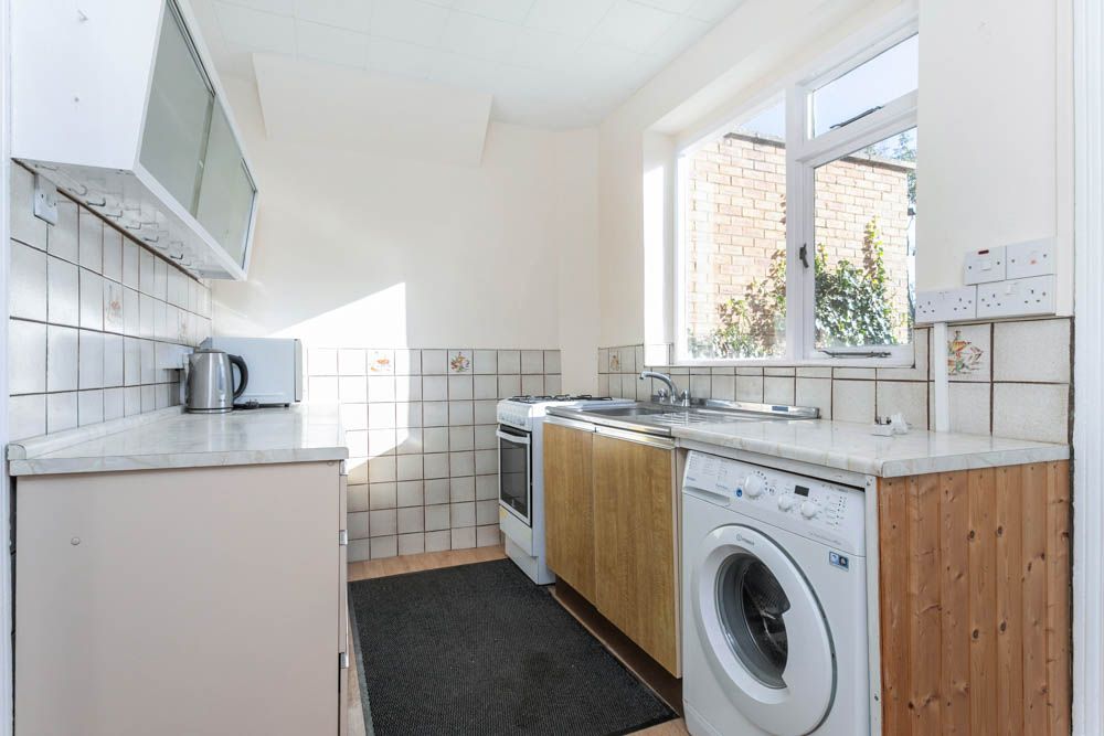 4 bed semi-detached house for sale in Hainault Road, Upper Leytonstone E11, £895,000