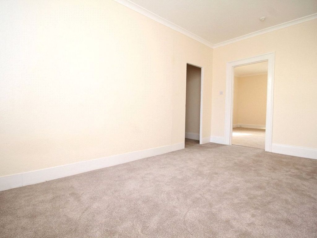 1 bed flat to rent in Western Road, Brighton, East Sussex BN1, £1,175 pcm