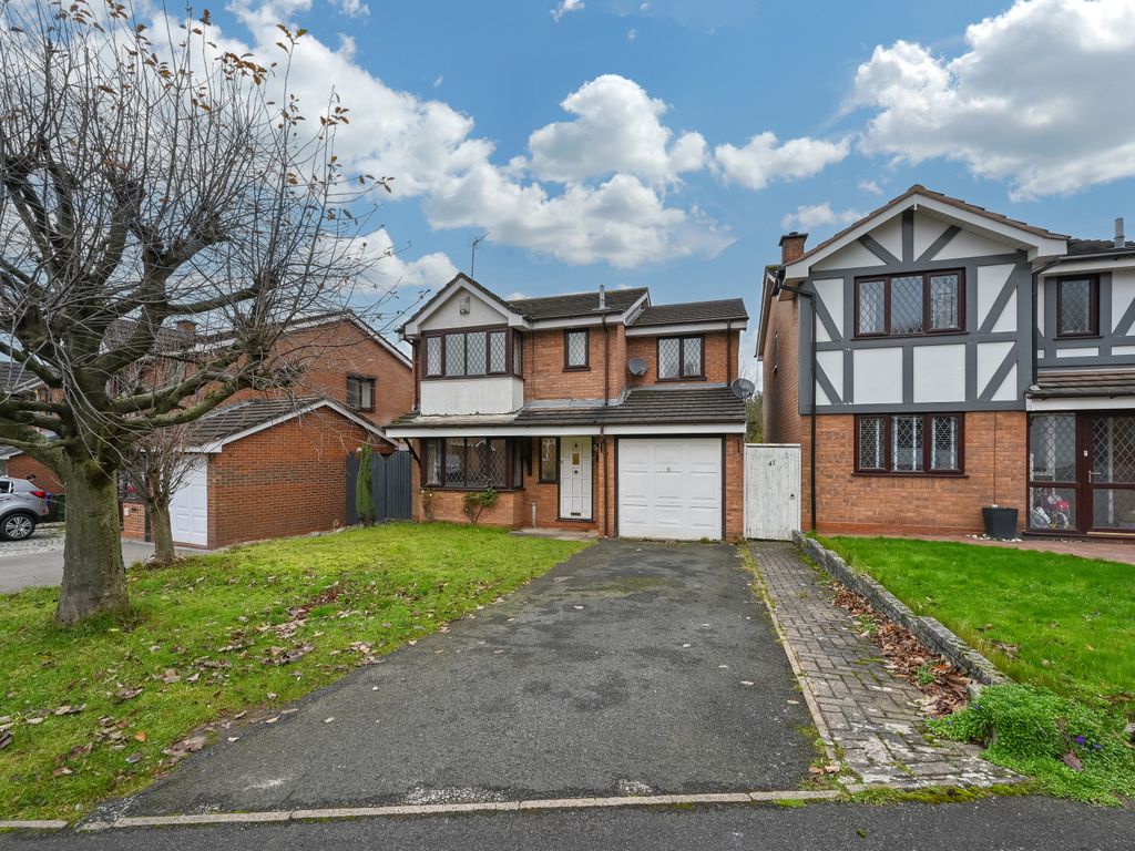 4 bed detached house for sale in Salisbury Drive, Cannock WS12, £299,000