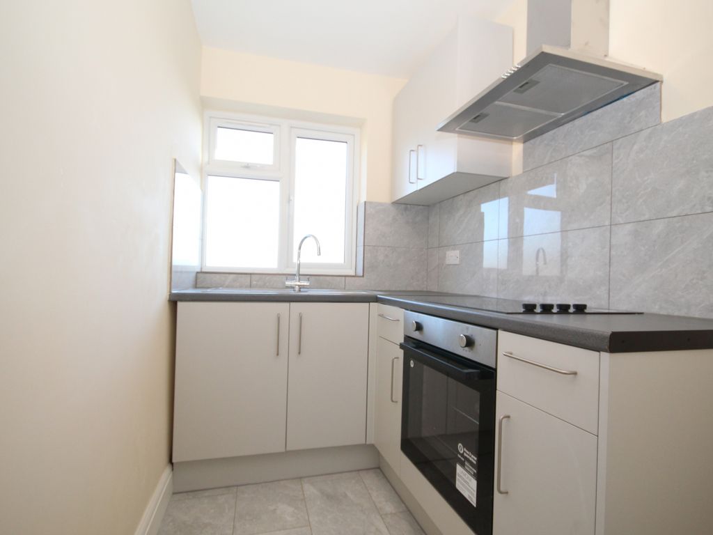1 bed flat to rent in Greenford Road, Greenford, Middlesex UB6, £1,600 pcm