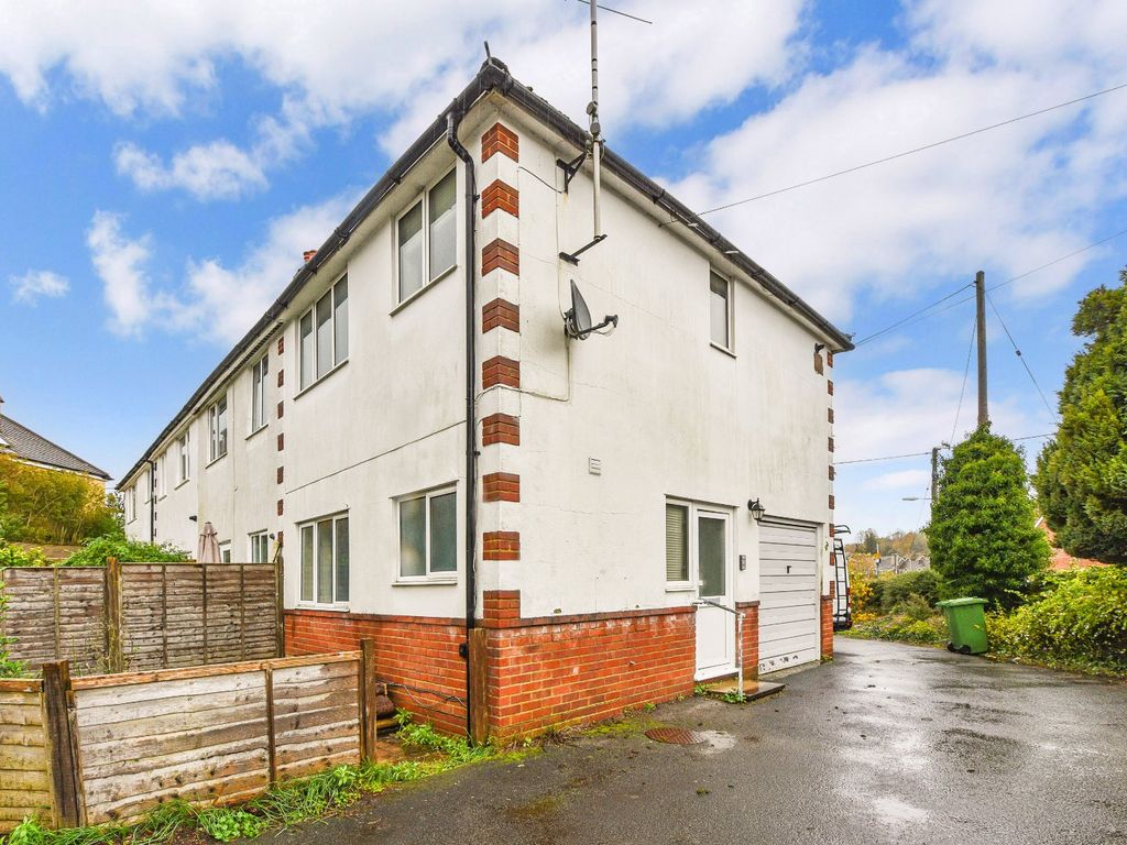 2 bed end terrace house for sale in Chawton Park Road, Alton, Hampshire GU34, £289,950