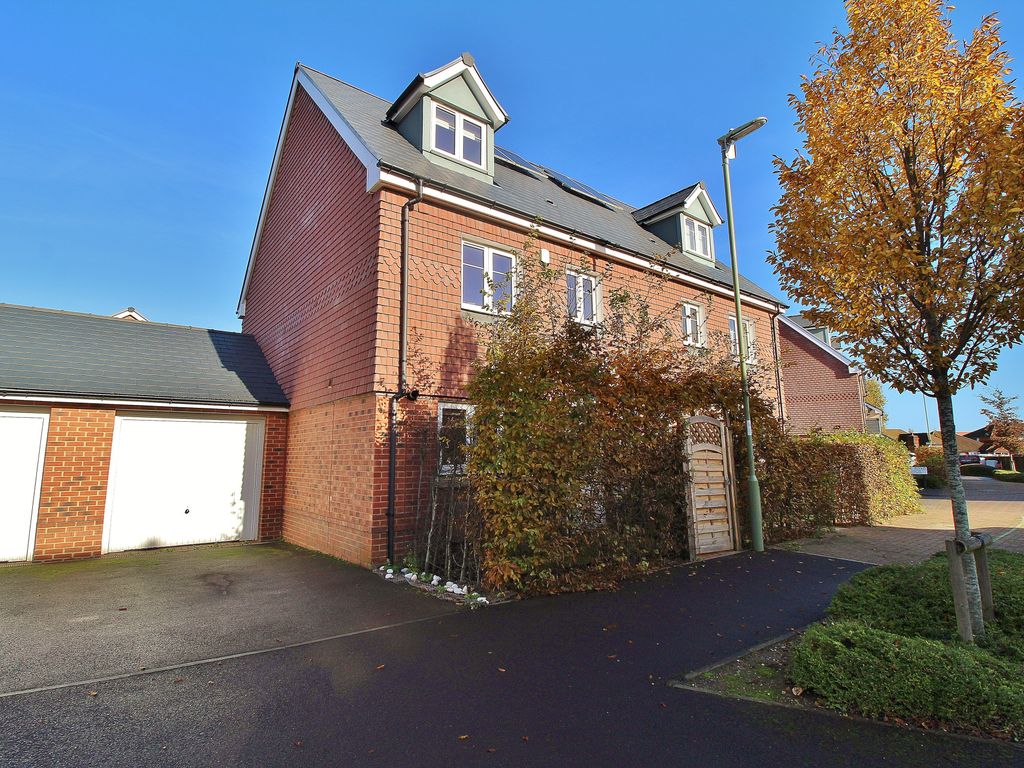 4 bed semi-detached house for sale in Lower Drayton Lane, Drayton, Portsmouth PO6, £399,995