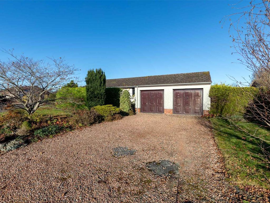 4 bed detached bungalow for sale in Kirkhill Drive, Luncarty, Perth PH1, £320,000