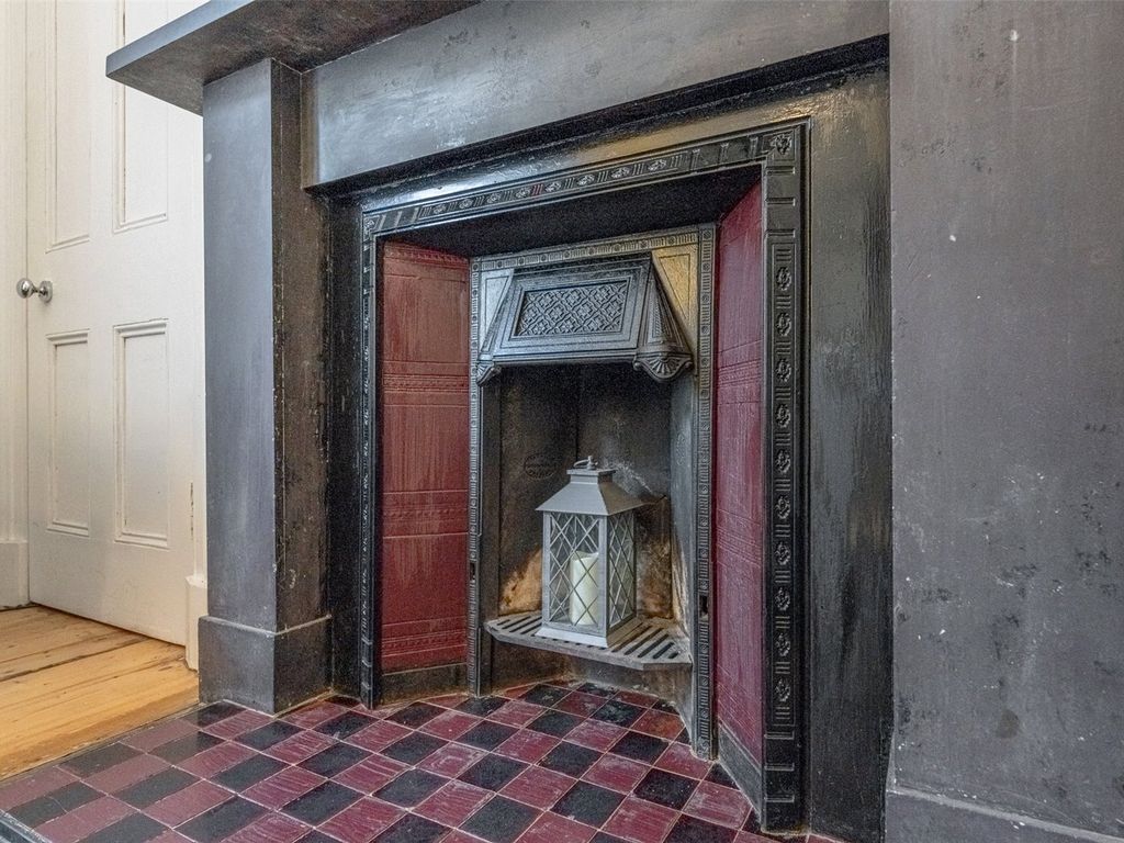 2 bed flat for sale in Tarvit Street, Edinburgh EH3, £259,000